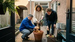 Gooi de stronk van je maïskolf niet weg: zo wordt hij een slimme hulp voor potten, compost en als mulch